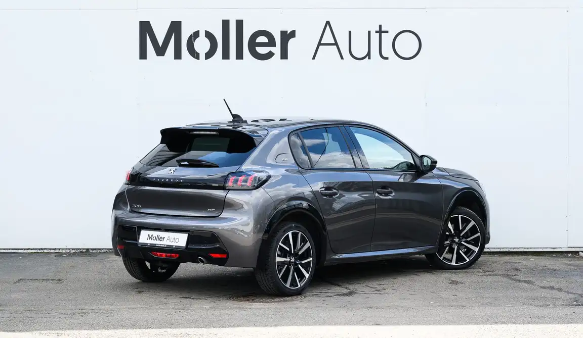 PEUGEOT 208