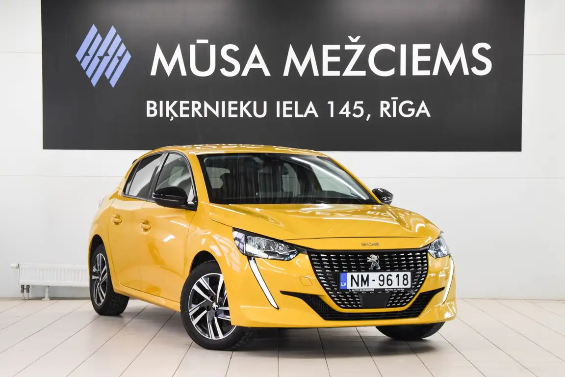 PEUGEOT 208