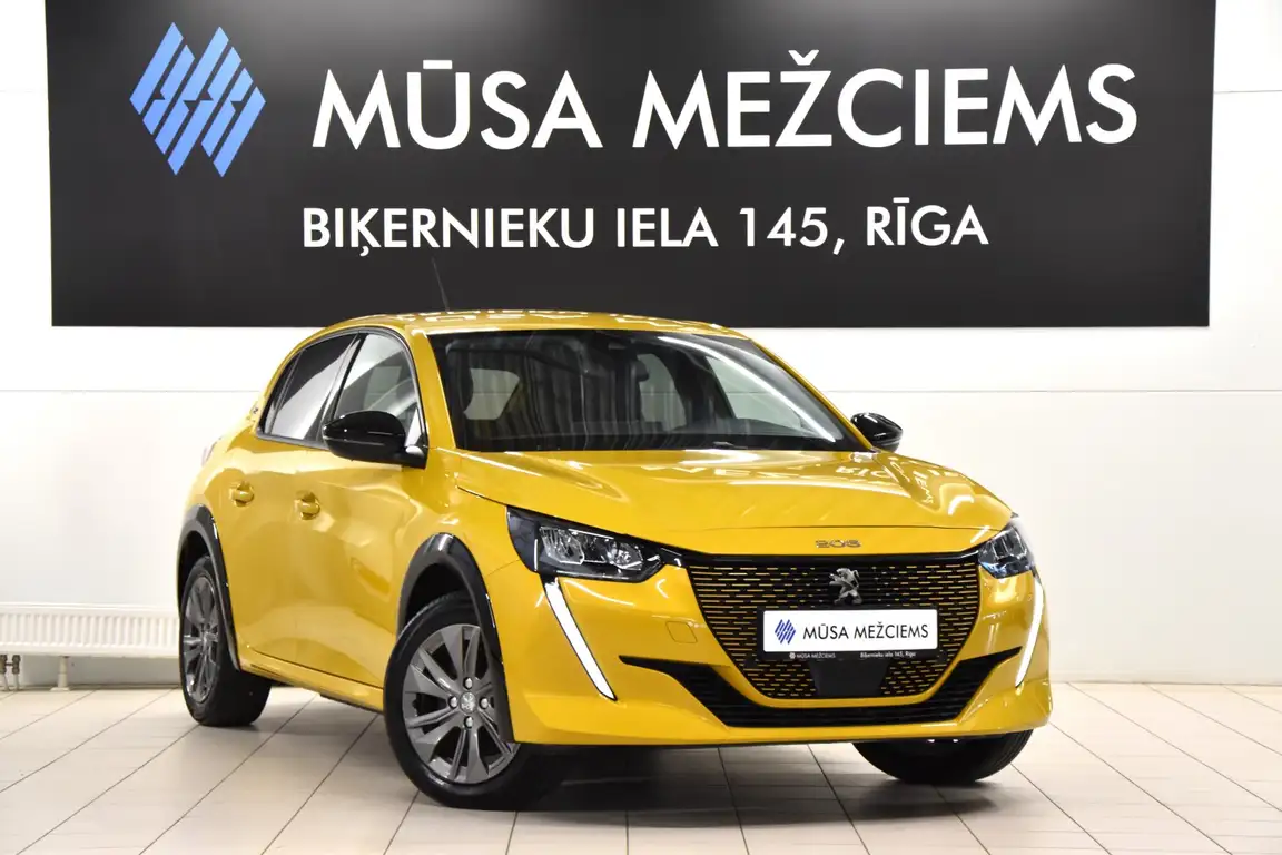 PEUGEOT 208