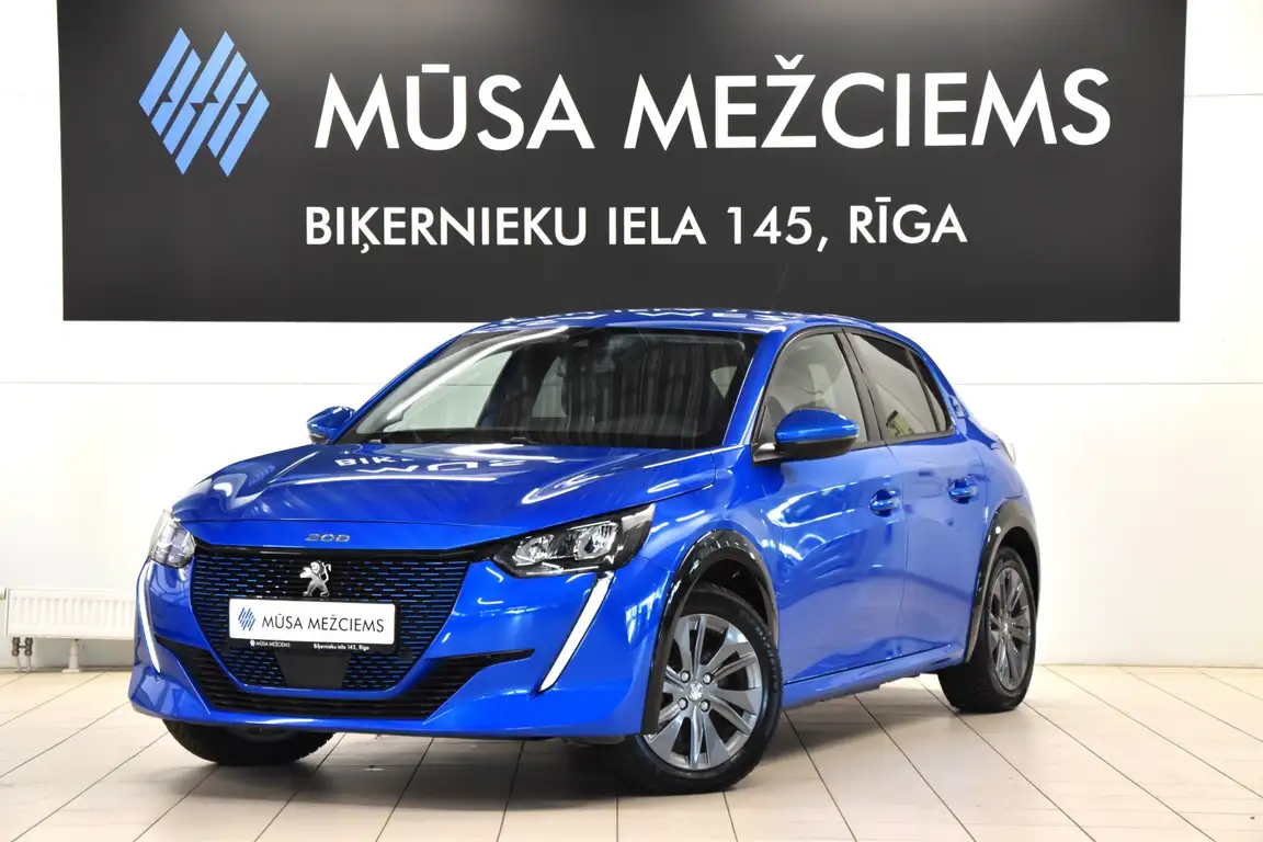 PEUGEOT 208