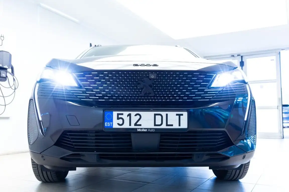 PEUGEOT 3008