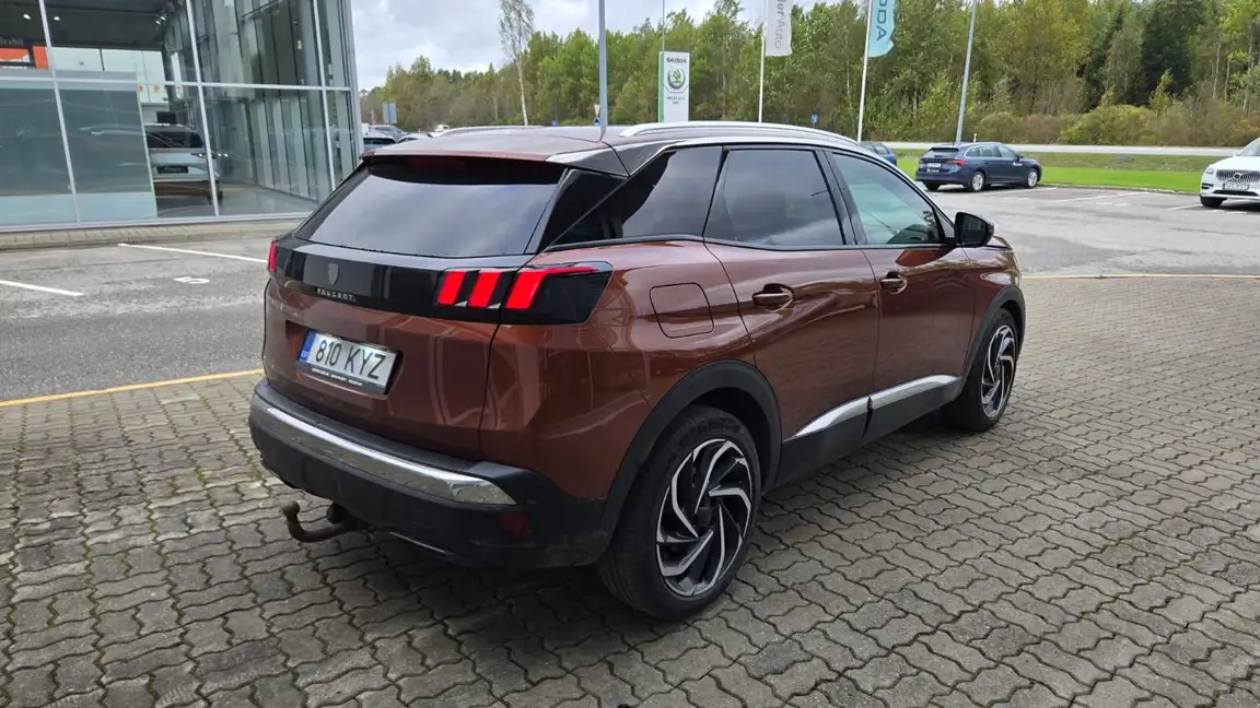 PEUGEOT 3008