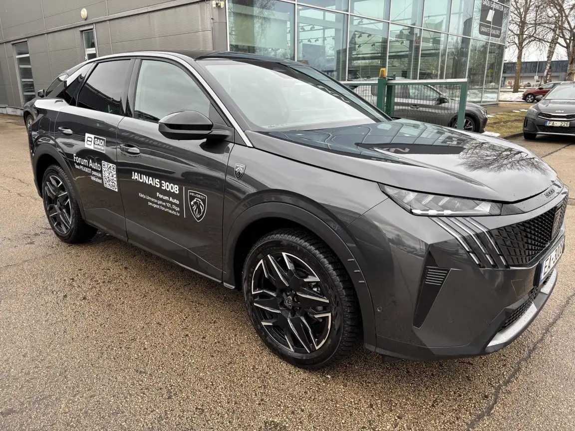 PEUGEOT 3008