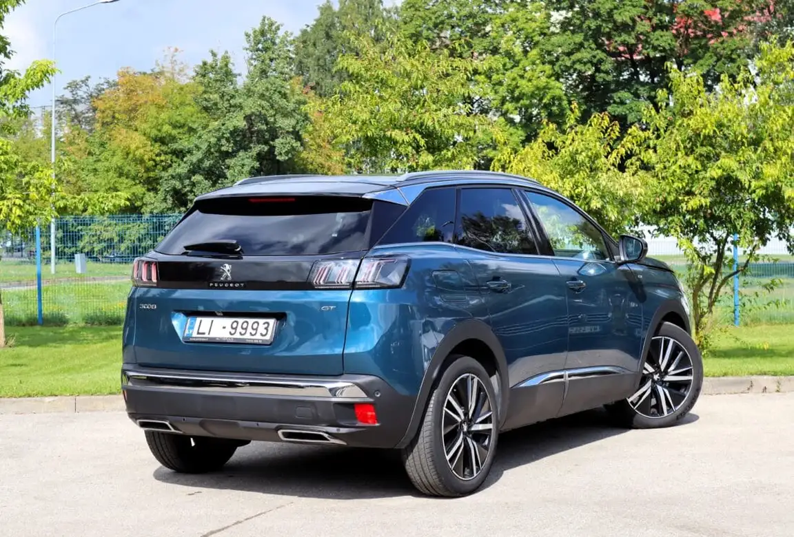 PEUGEOT 3008