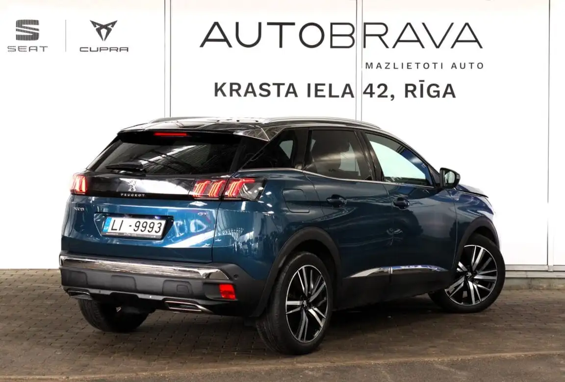 PEUGEOT 3008