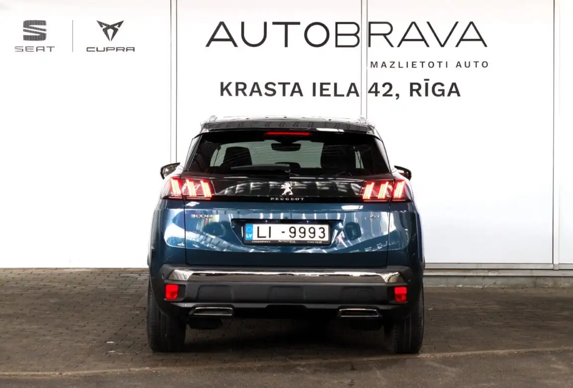 PEUGEOT 3008