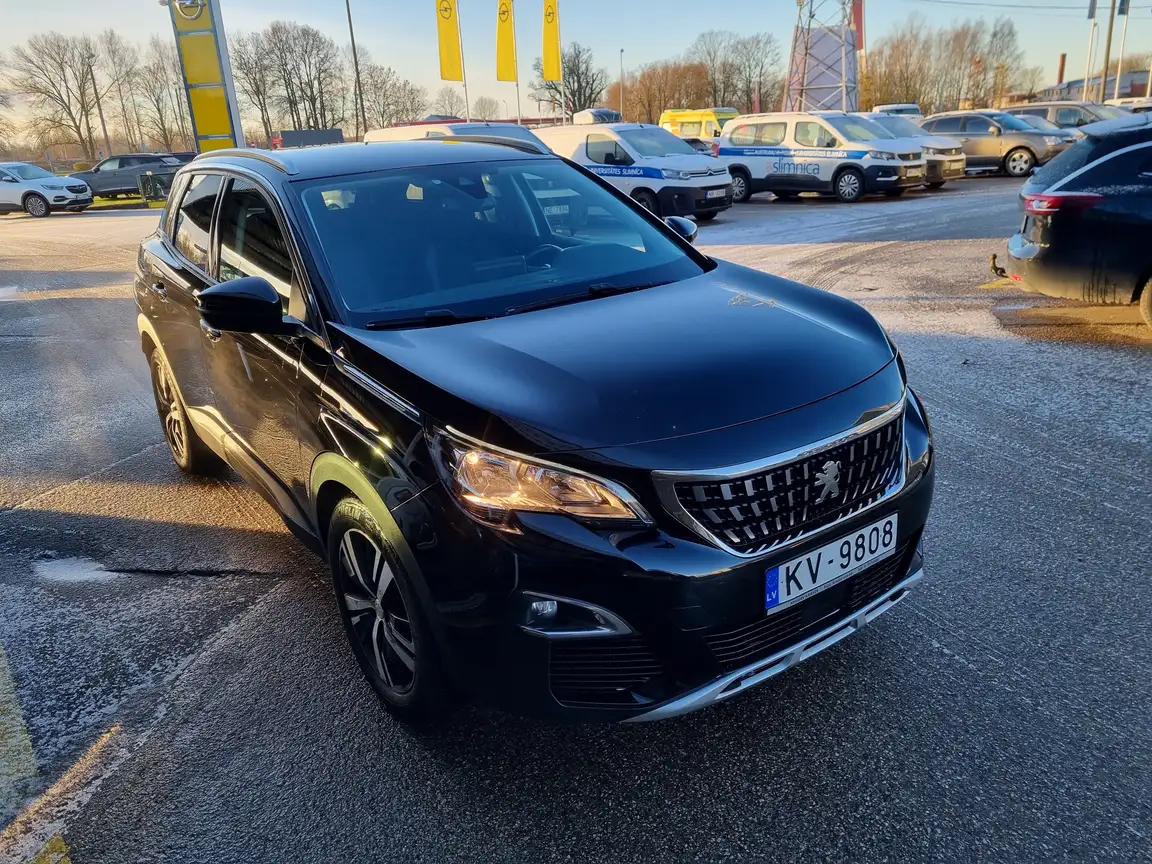 PEUGEOT 3008