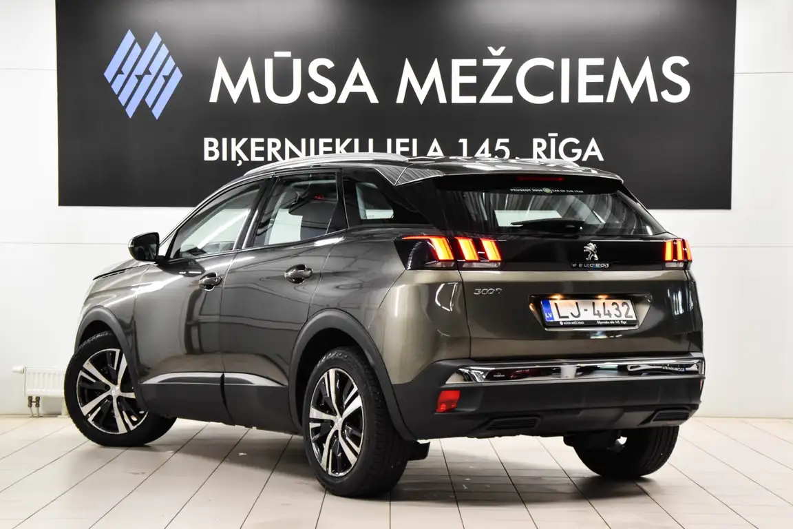 PEUGEOT 3008
