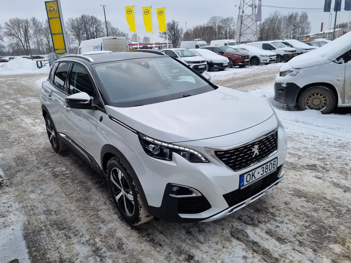 PEUGEOT 3008