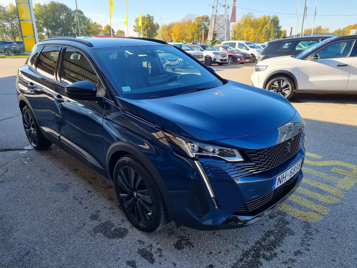 PEUGEOT 3008