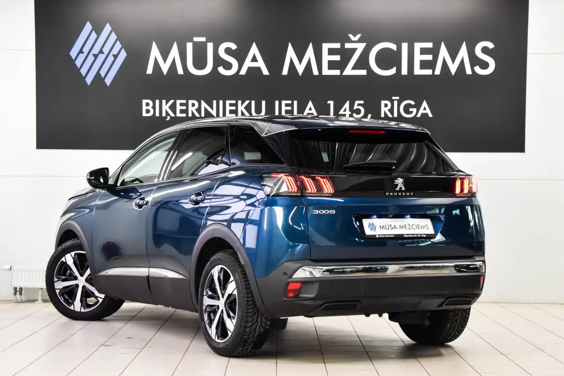 PEUGEOT 3008