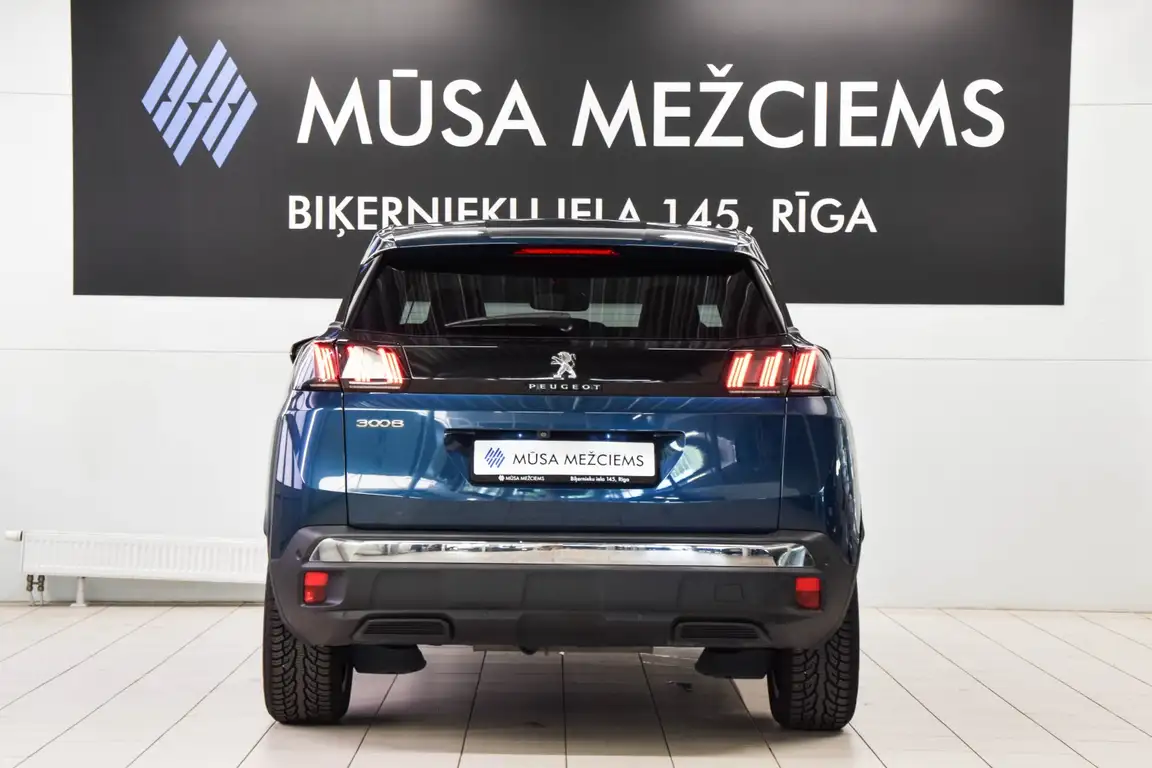 PEUGEOT 3008