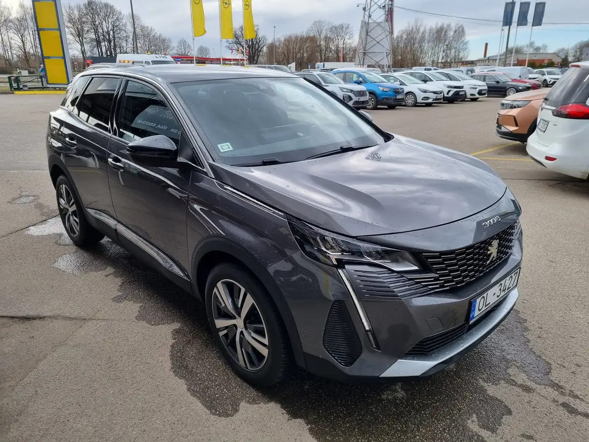 PEUGEOT 3008