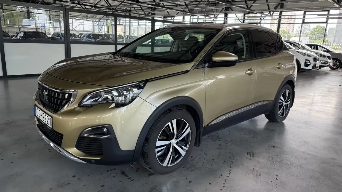 PEUGEOT 3008