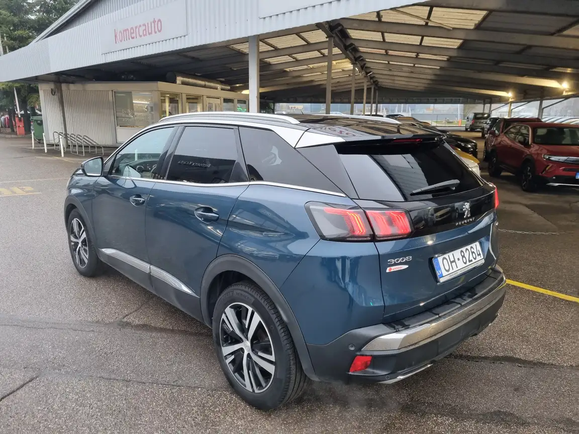 PEUGEOT 3008