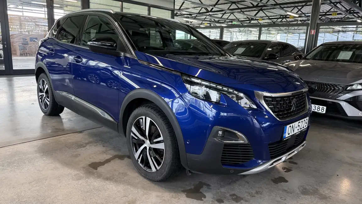 PEUGEOT 3008