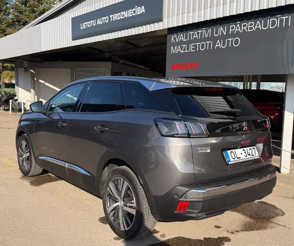 PEUGEOT 3008