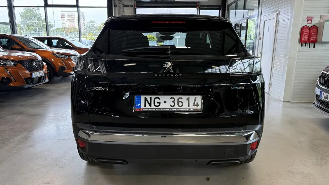 PEUGEOT 3008