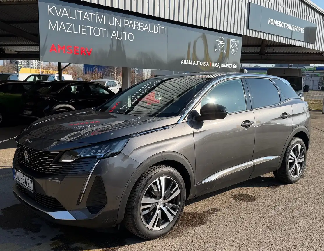 PEUGEOT 3008