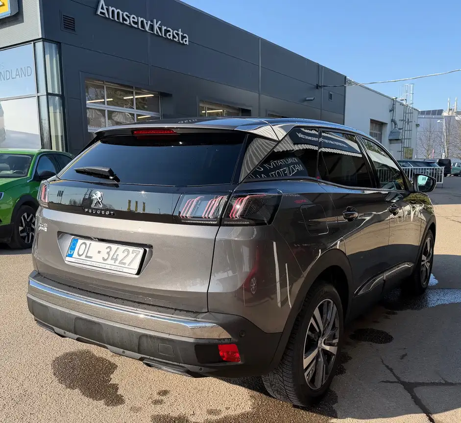 PEUGEOT 3008