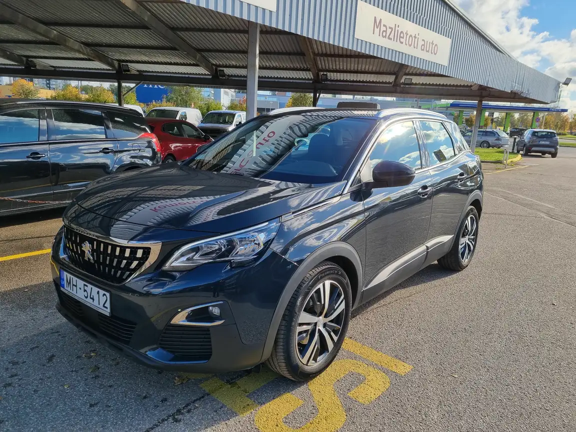 PEUGEOT 3008