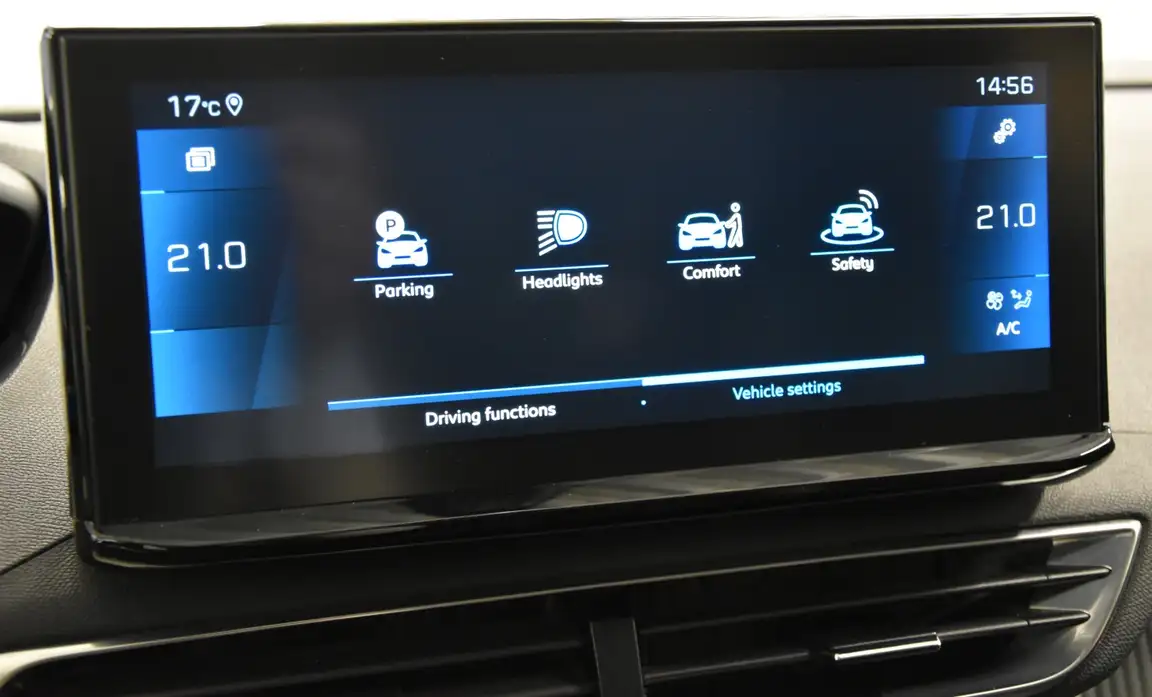 PEUGEOT 3008