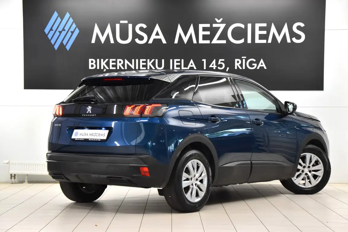 PEUGEOT 3008