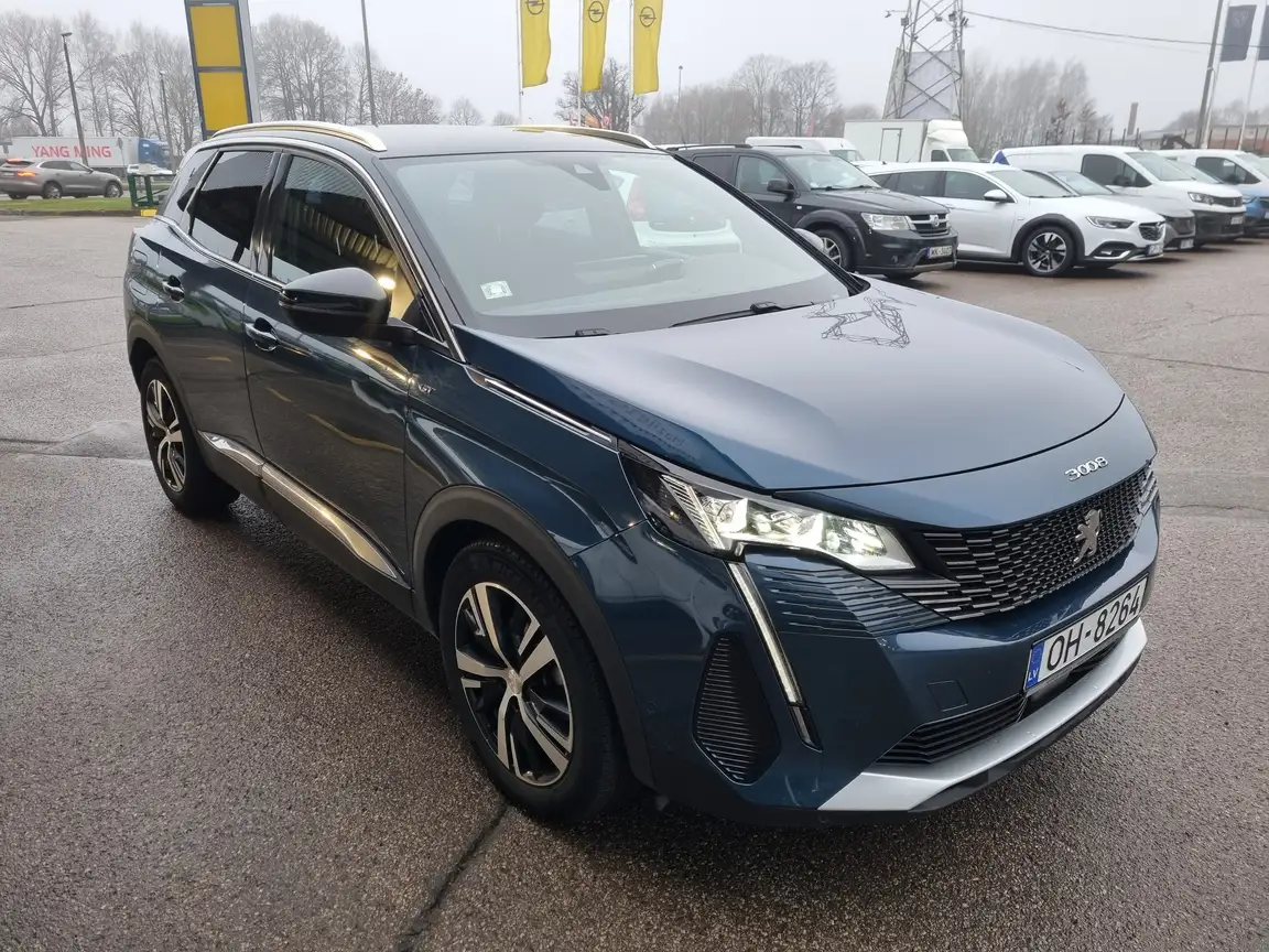 PEUGEOT 3008