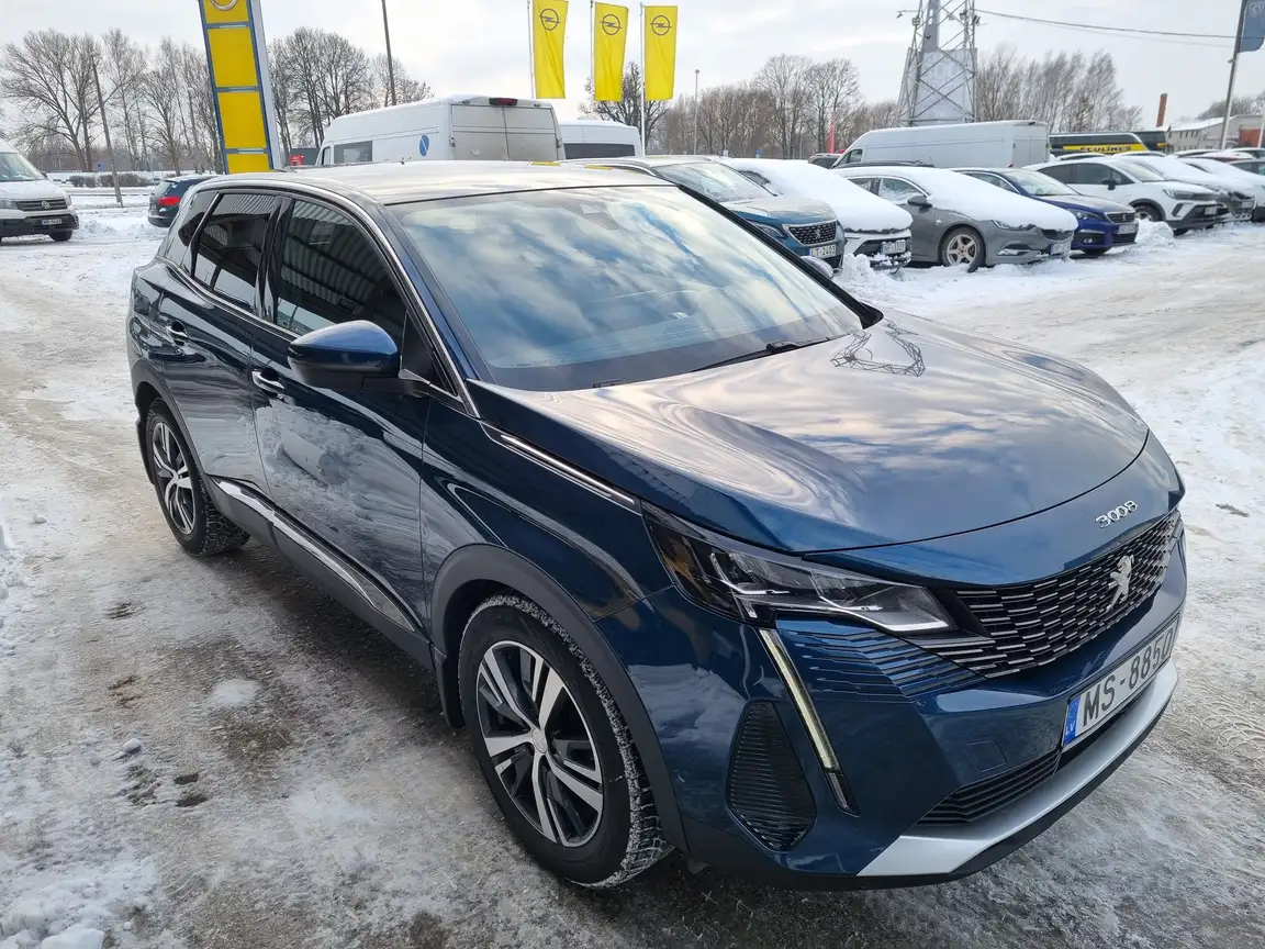 PEUGEOT 3008