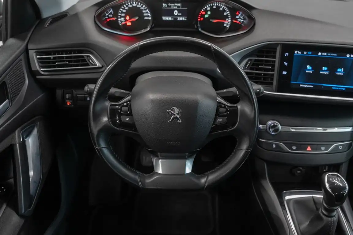 PEUGEOT 308