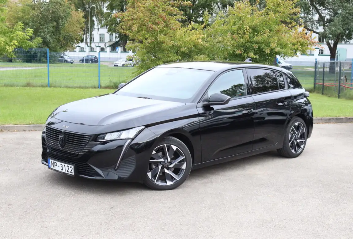 PEUGEOT 308