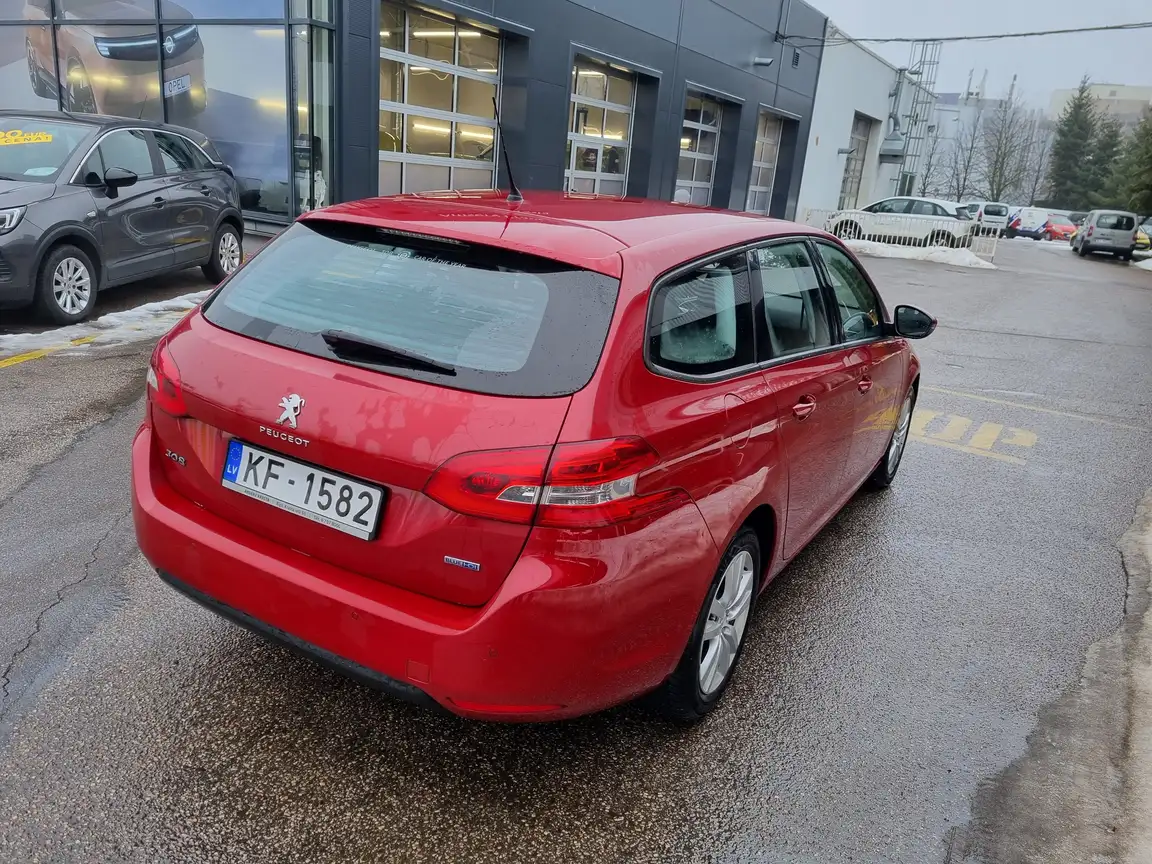 PEUGEOT 308