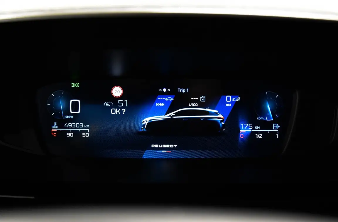 PEUGEOT 308