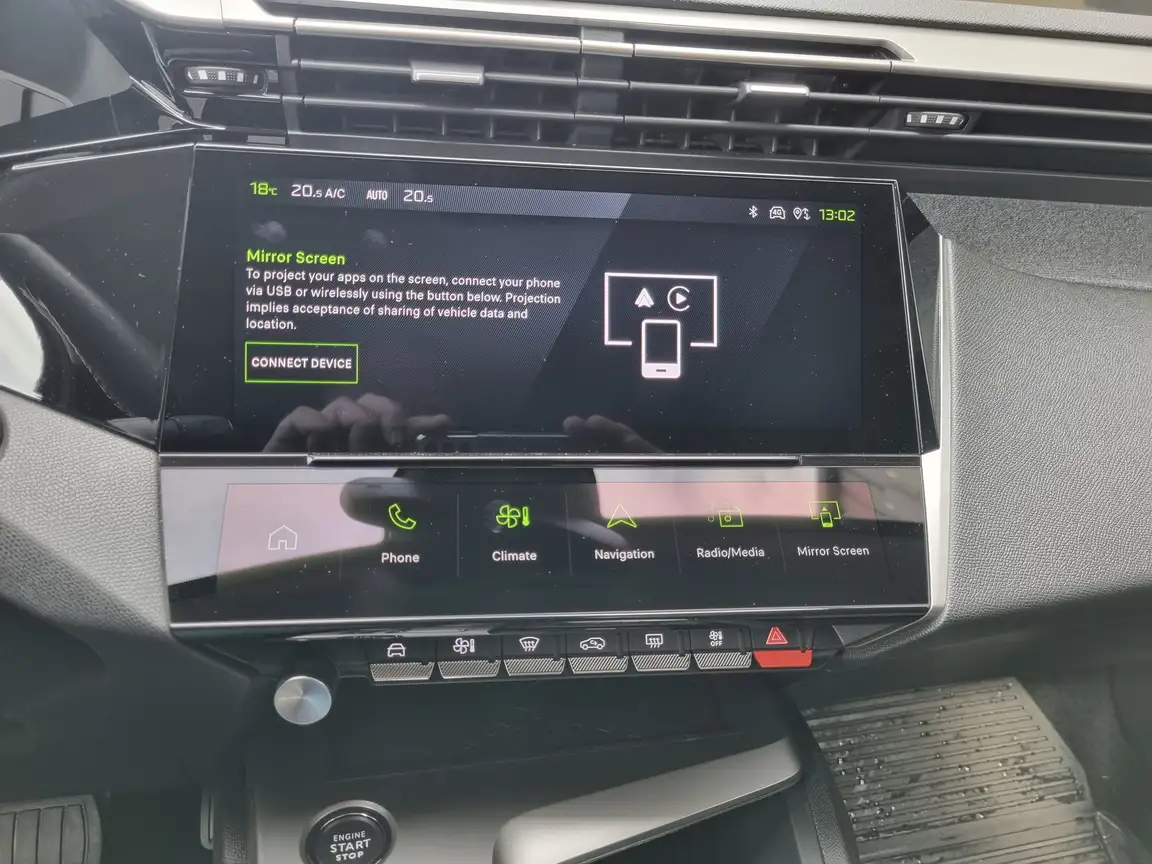 PEUGEOT 308