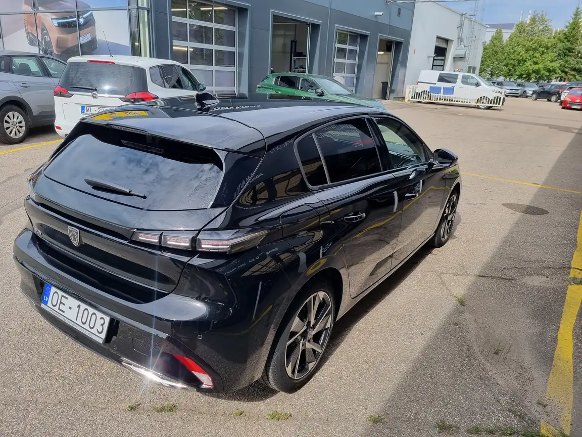 PEUGEOT 308