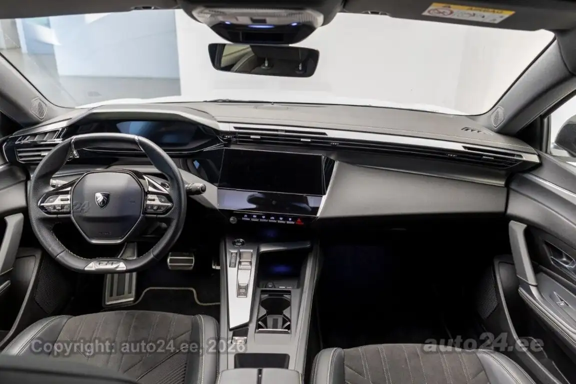 PEUGEOT 408