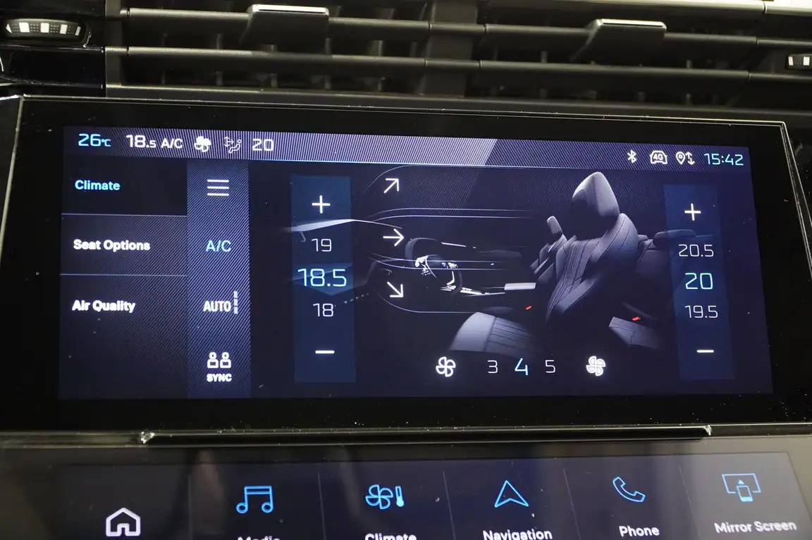 PEUGEOT 408