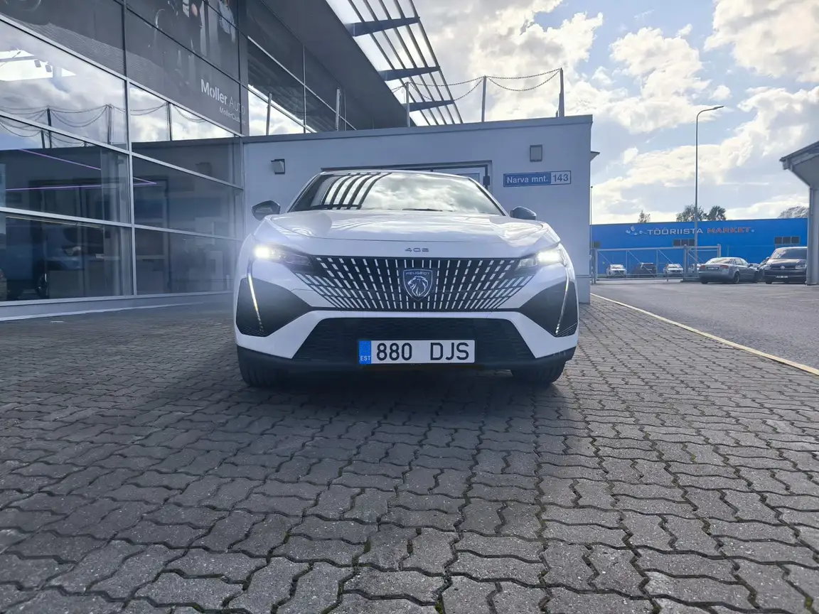 PEUGEOT 408