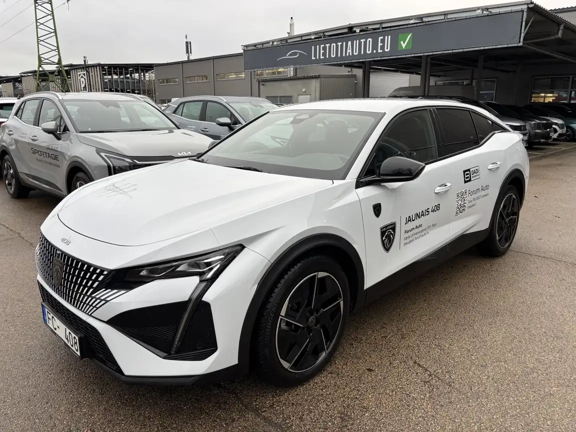 PEUGEOT 408