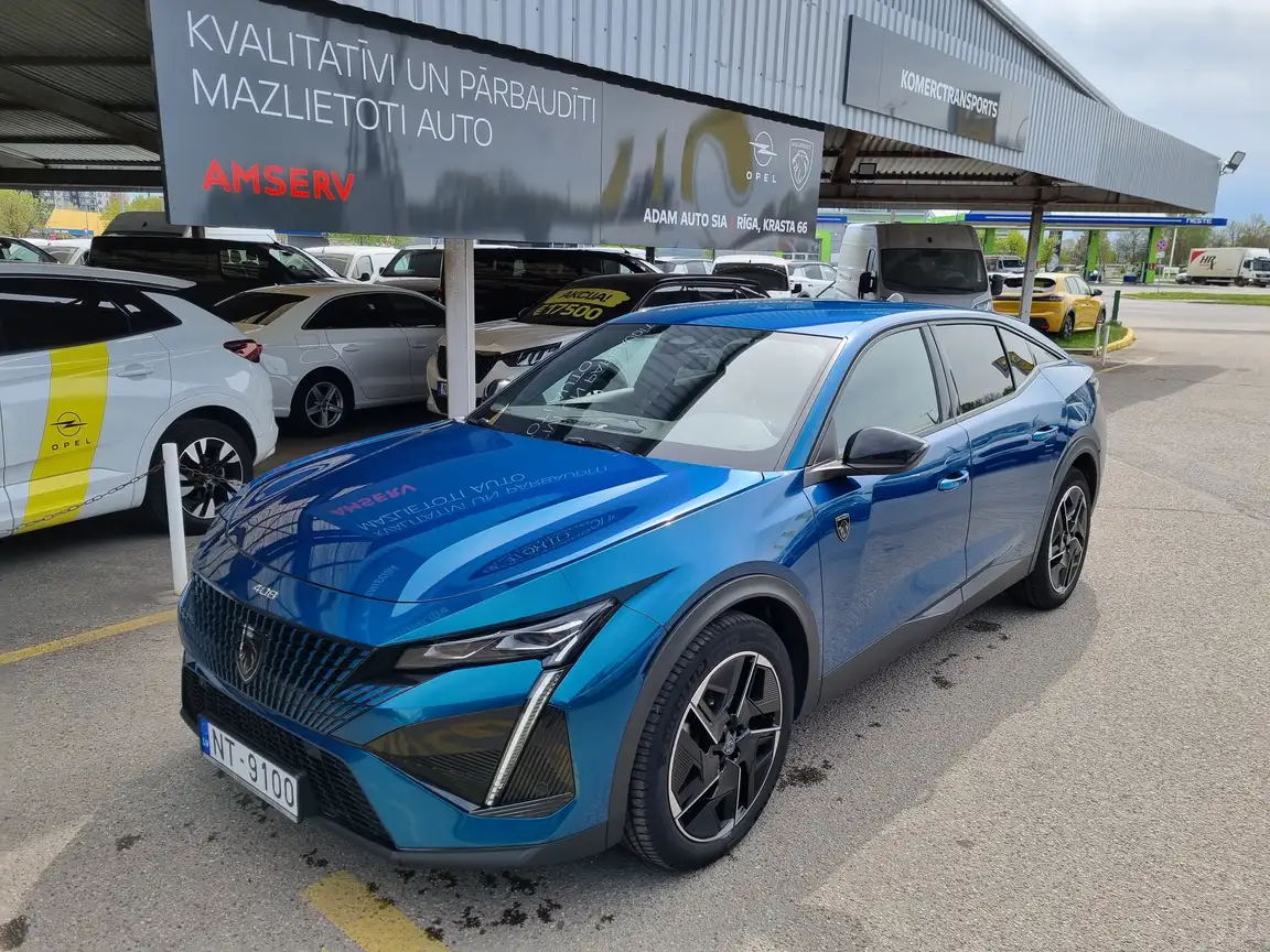 PEUGEOT 408