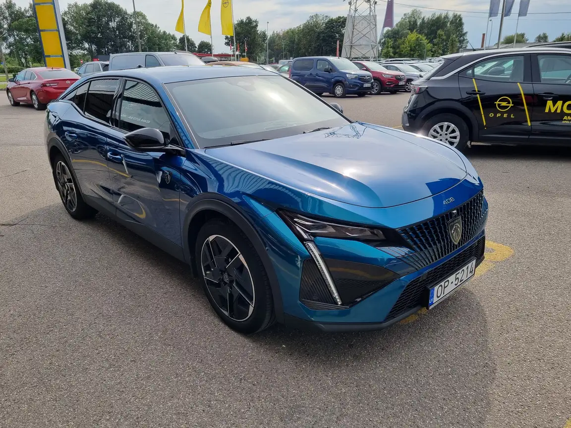 PEUGEOT 408