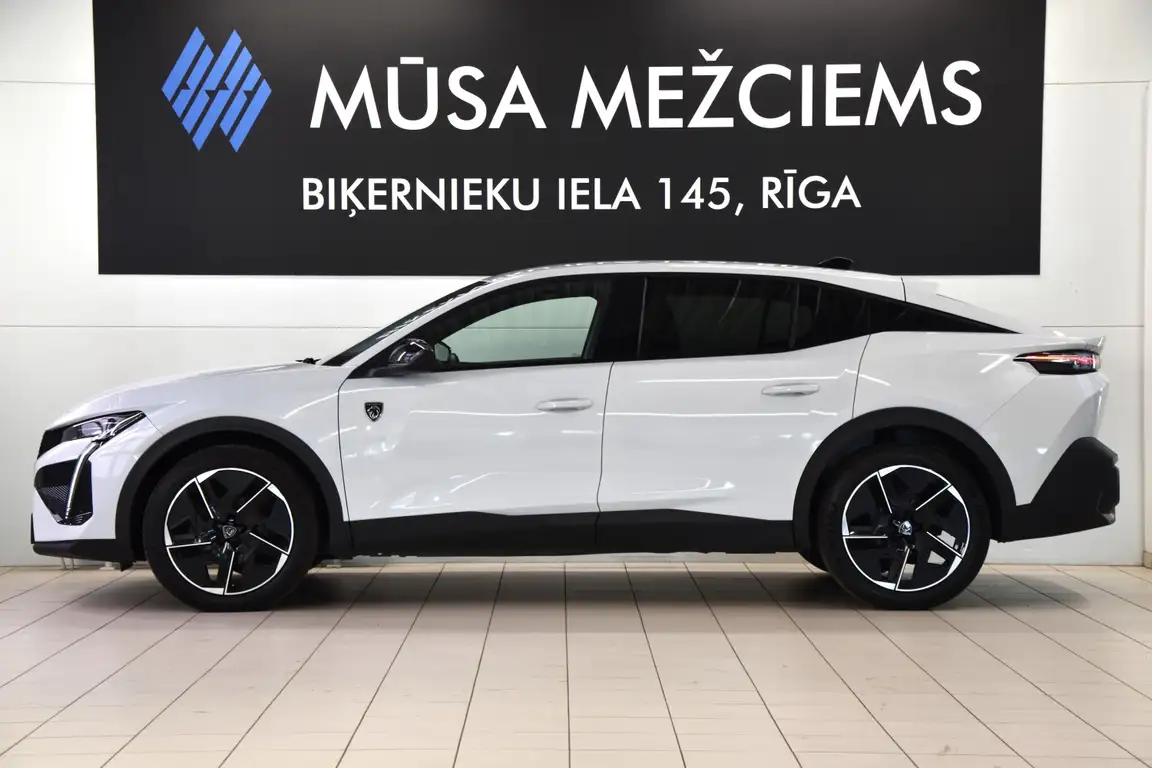 PEUGEOT 408