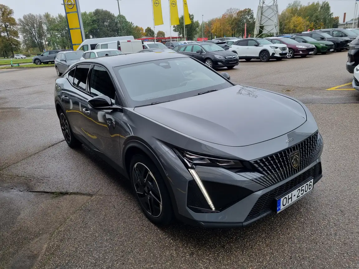 PEUGEOT 408