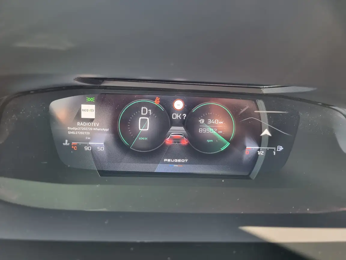 PEUGEOT 408