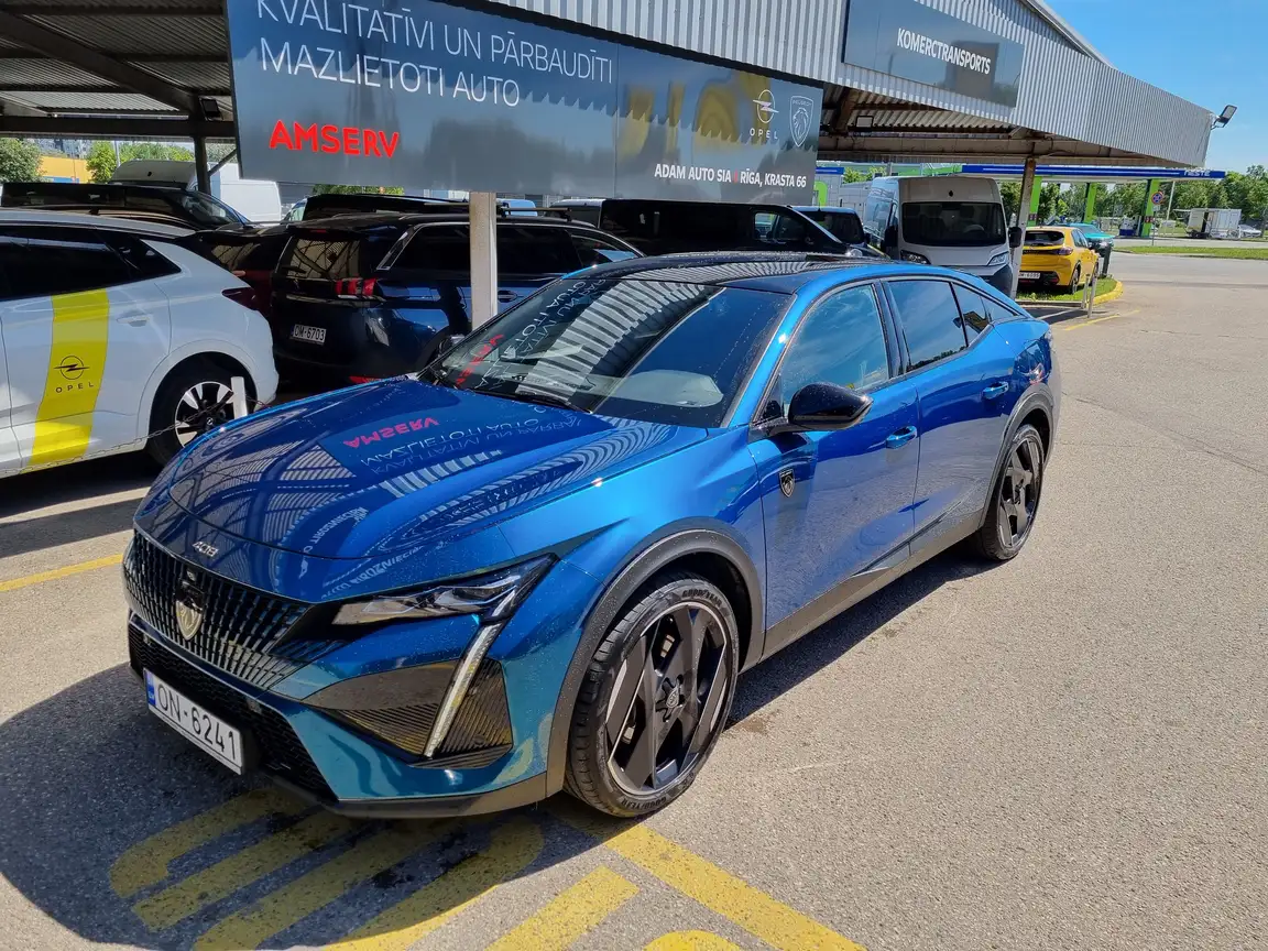 PEUGEOT 408