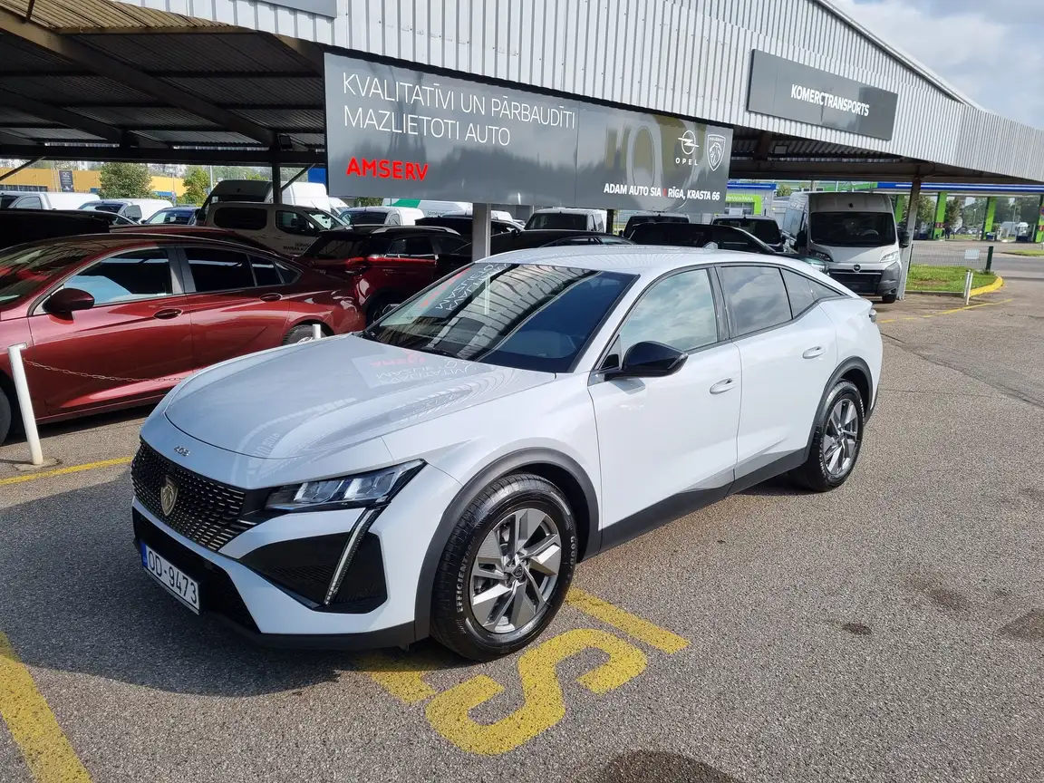 PEUGEOT 408