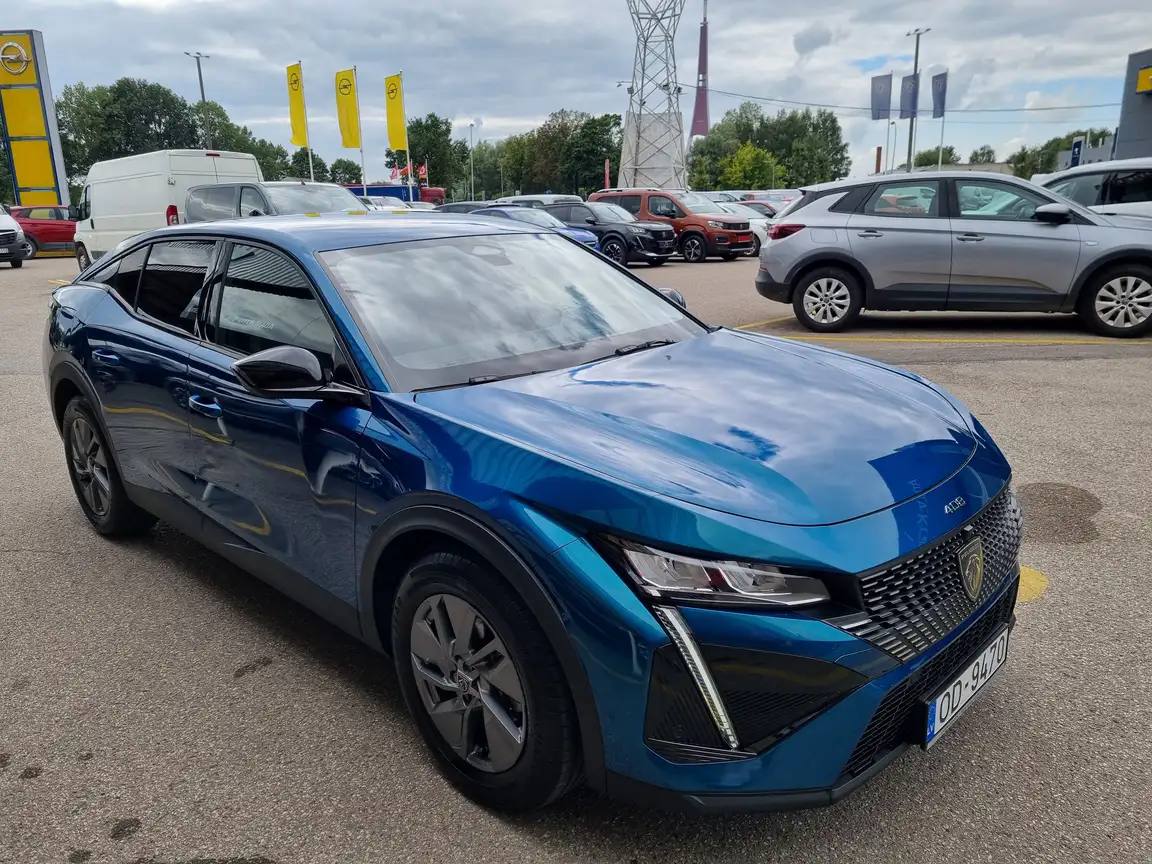 PEUGEOT 408