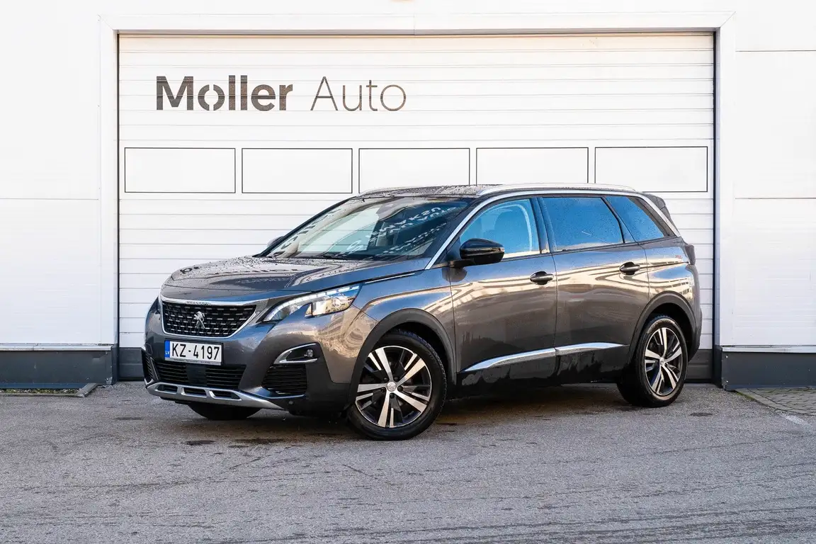 PEUGEOT 5008