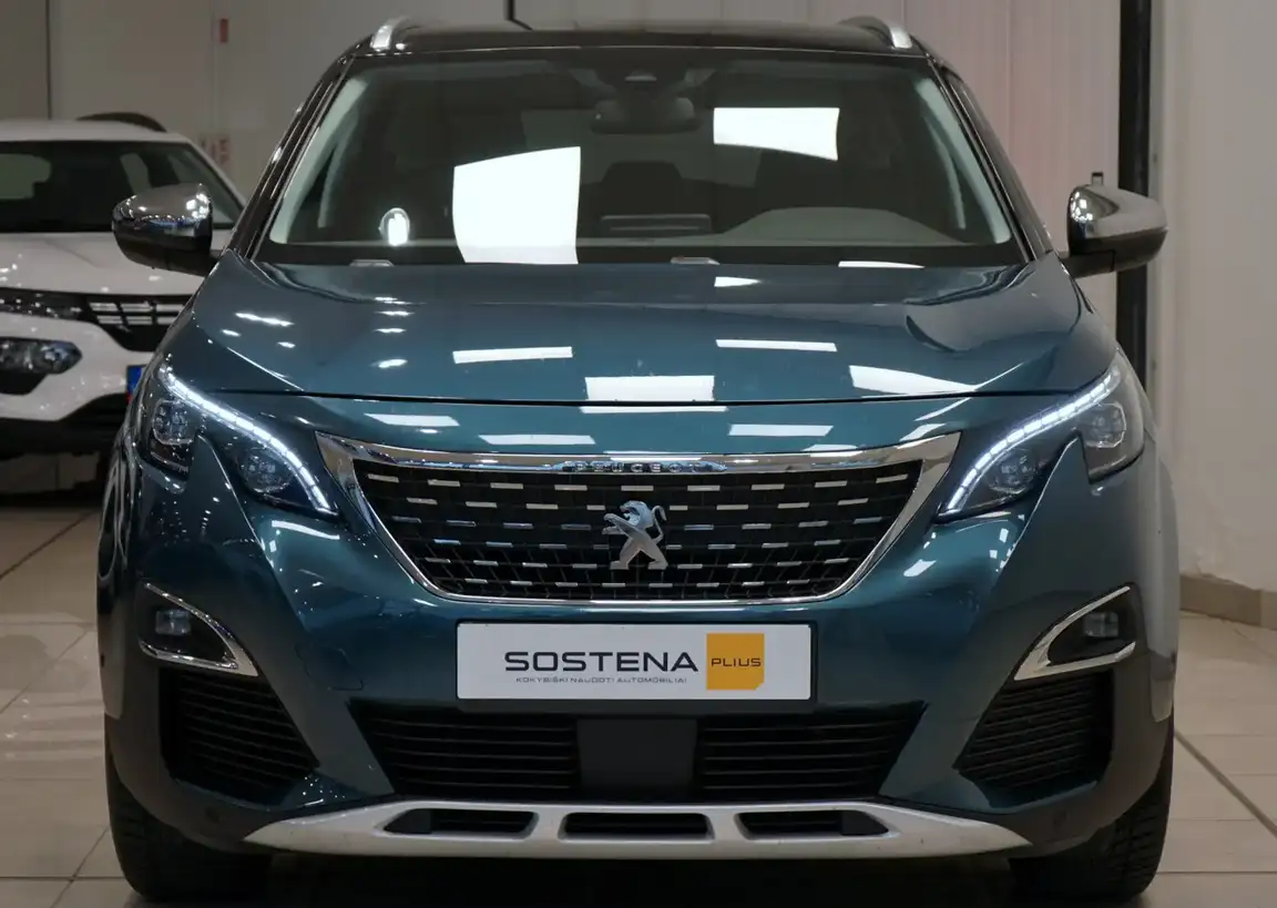 PEUGEOT 5008