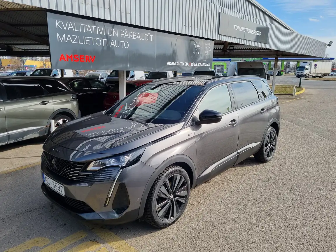 PEUGEOT 5008